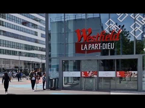 CENTER COMMERCIAL WESTFIELD ANNECY FRANCE 🇫🇷 #travel #shopping